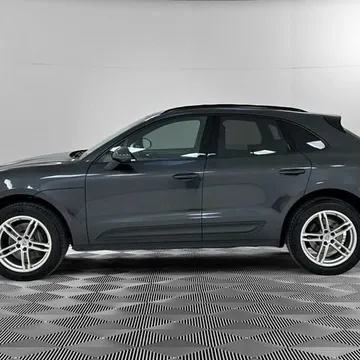 2023 Porsche Macan Base