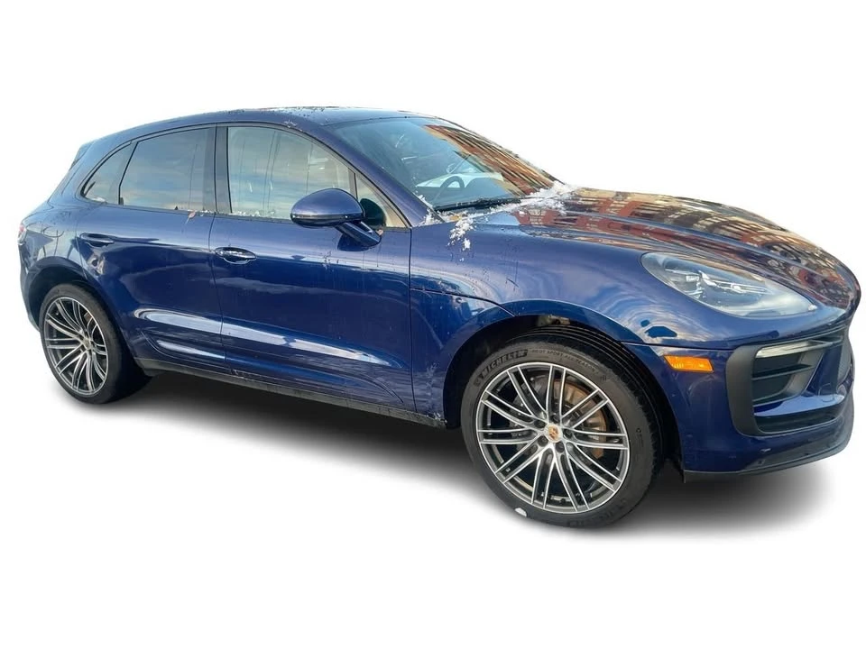 2023 Porsche Macan - Image 17 of 20