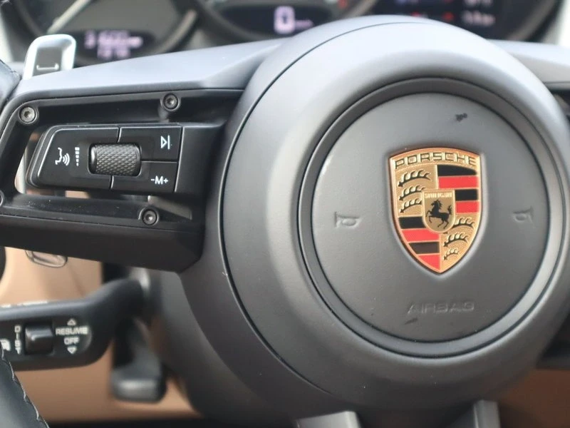 2023 Porsche Macan GTS - Image 12 of 20