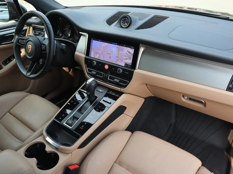 2023 Porsche Macan GTS - Image 13 of 20