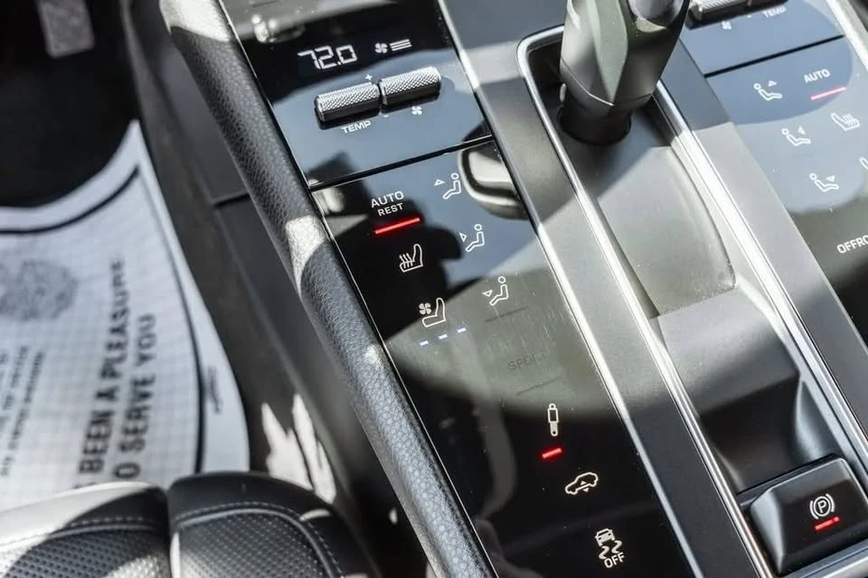 2023 Porsche Macan GTS - Image 7 of 20