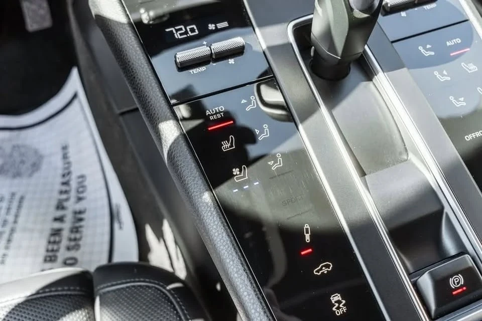 2023 Porsche Macan GTS - Image 6 of 19