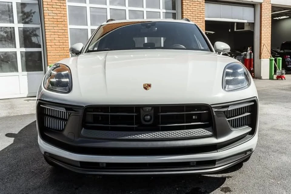 2023 Porsche Macan GTS - Image 15 of 20