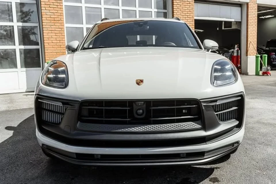 2023 Porsche Macan GTS - Image 15 of 19