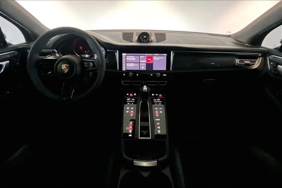 2023 Porsche Macan GTS - Image 14 of 20