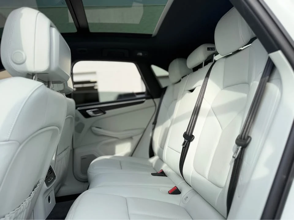2023 Porsche Macan GTS - Image 14 of 18