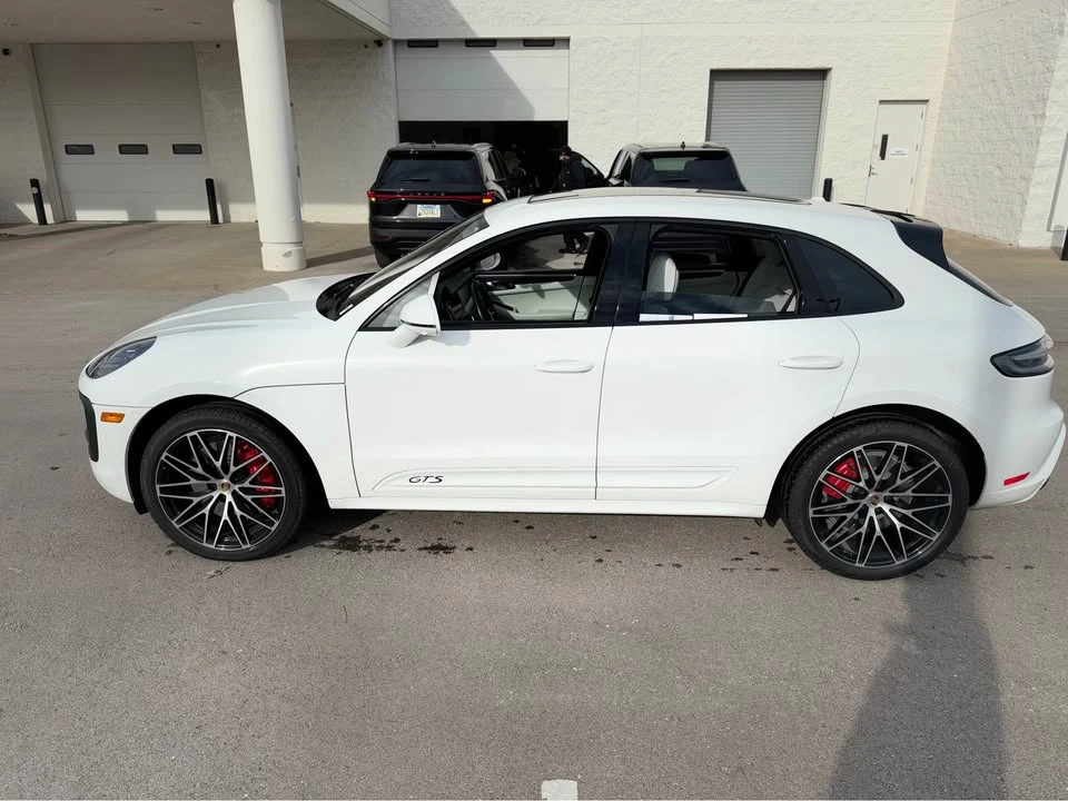 2023 Porsche Macan GTS - Image 12 of 18