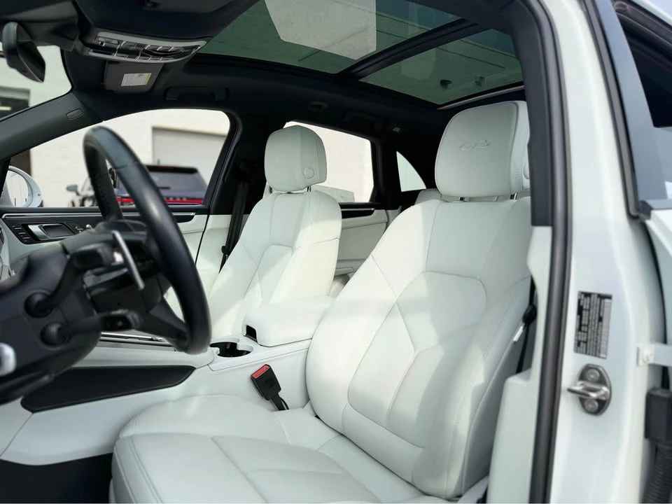 2023 Porsche Macan GTS - Image 9 of 18