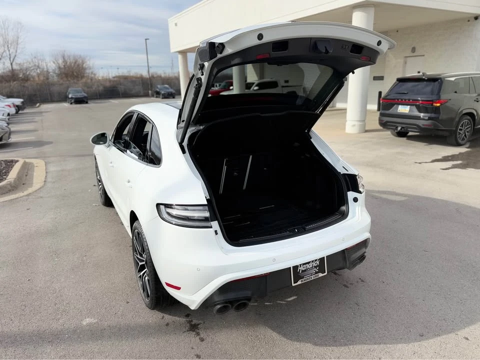 2023 Porsche Macan GTS - Image 13 of 18