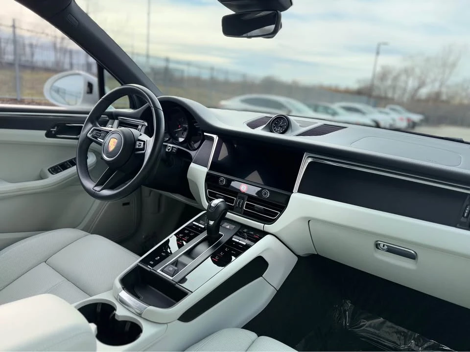 2023 Porsche Macan GTS - Image 8 of 18