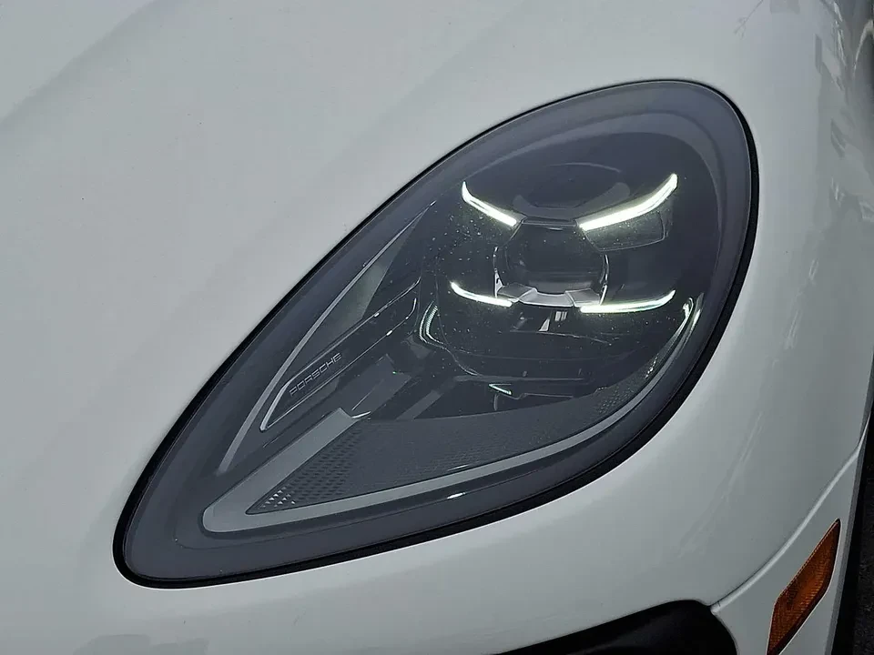 2023 Porsche Macan GTS - Image 7 of 14