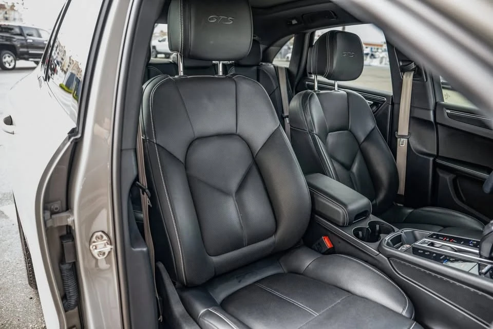 2023 Porsche Macan GTS - Image 8 of 13