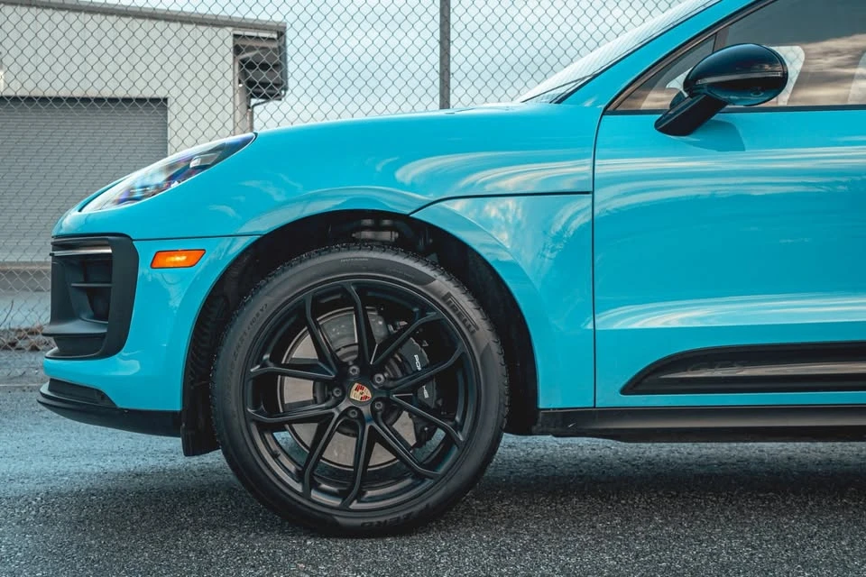 2023 Porsche Macan GTS - Image 5 of 14