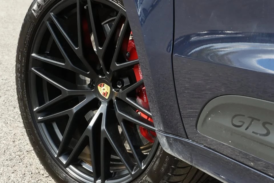2023 Porsche Macan GTS - Image 12 of 20