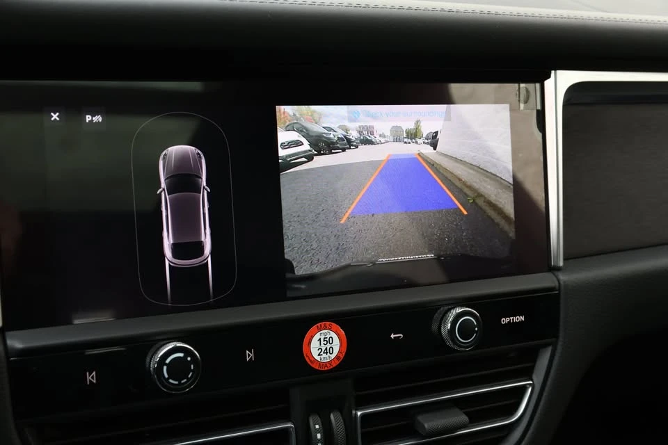 2023 Porsche Macan GTS - Image 16 of 20