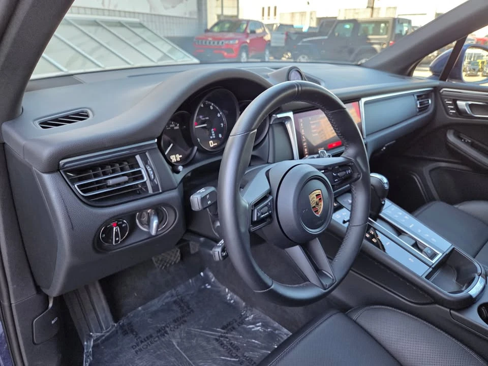 2023 Porsche Macan - Image 12 of 15