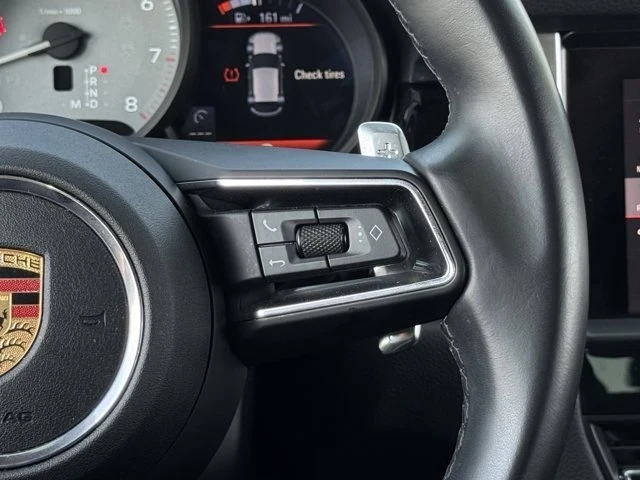2023 Porsche Macan S - Image 15 of 19