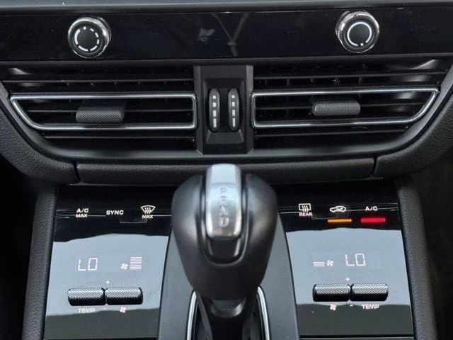 2023 Porsche Macan S - Image 19 of 19