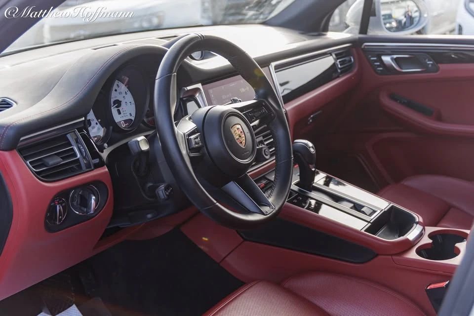 2023 Porsche Macan S - Image 7 of 9