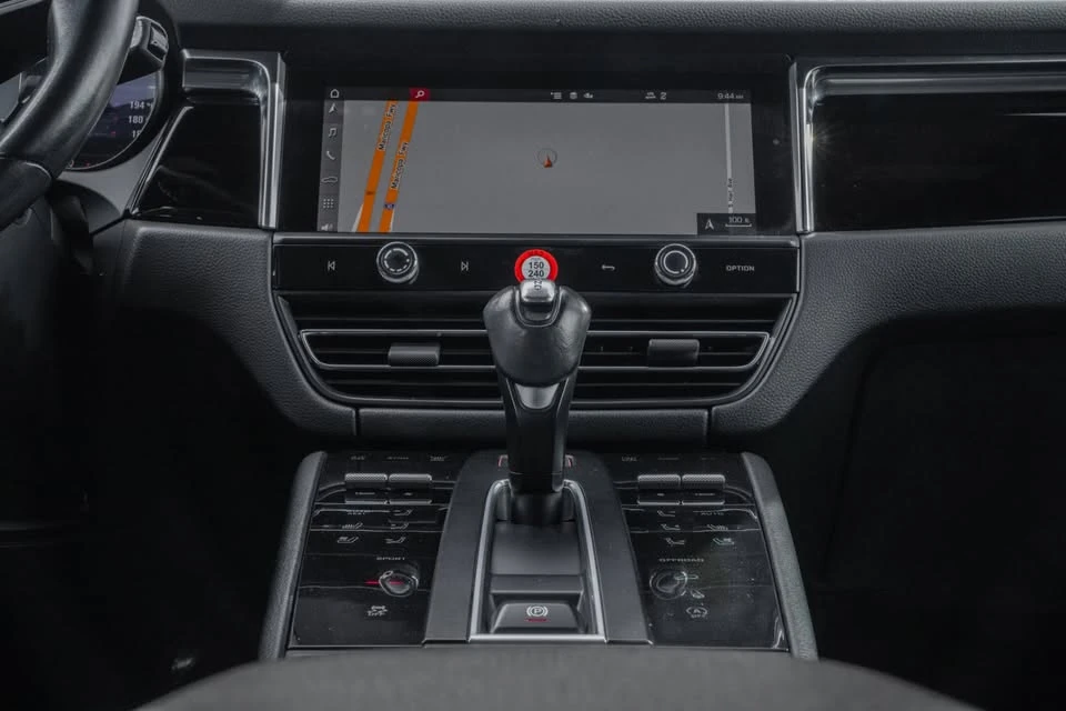 2023 Porsche Macan S - Image 15 of 16
