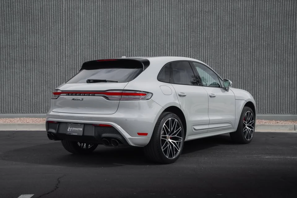 2023 Porsche Macan S - Image 6 of 16