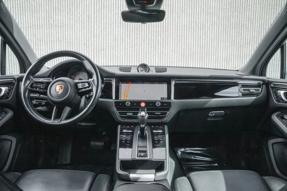 2023 Porsche Macan S - Image 10 of 16