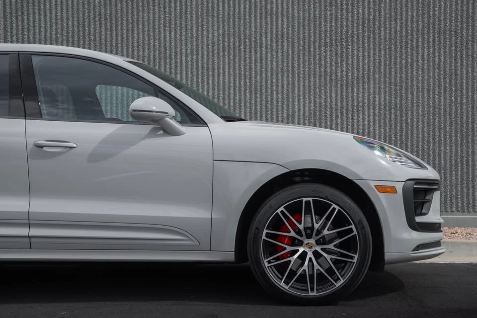 2023 Porsche Macan S - Image 8 of 16