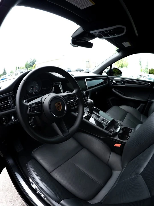 2023 Porsche Macan S - Image 5 of 8