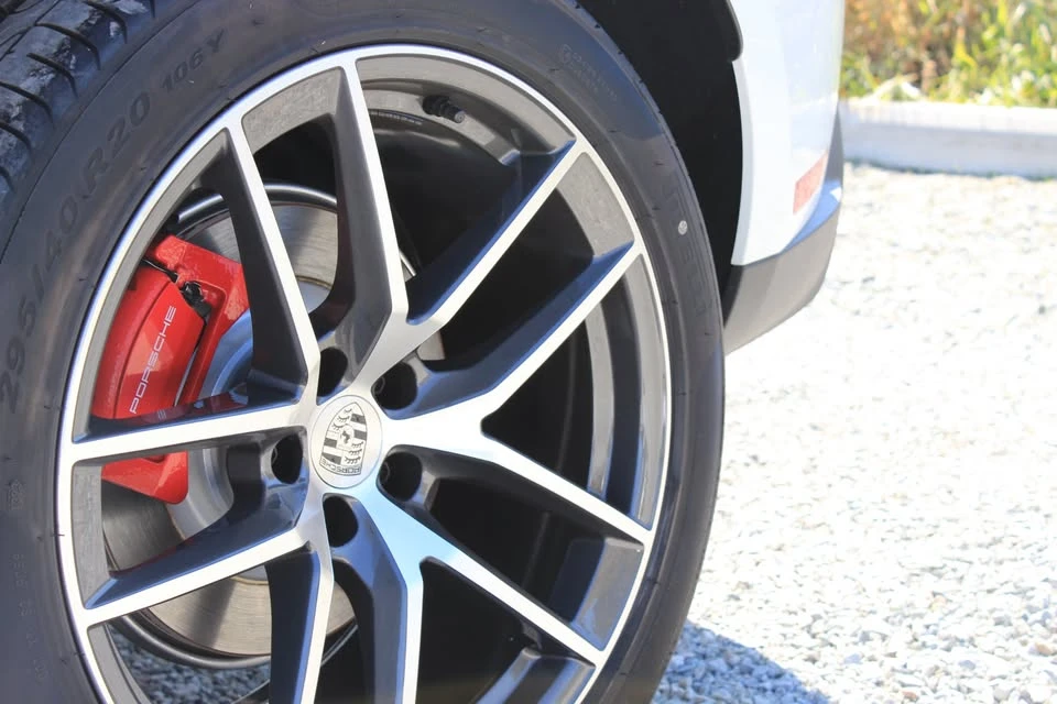 2023 Porsche Macan S - Image 7 of 8