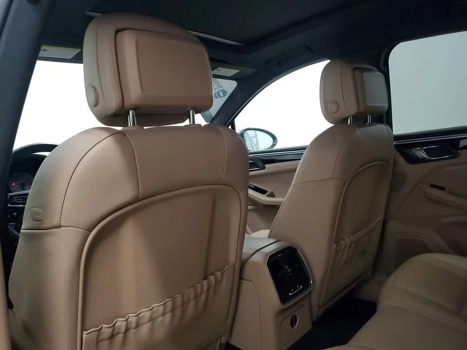 2023 Porsche Macan S - Image 10 of 18