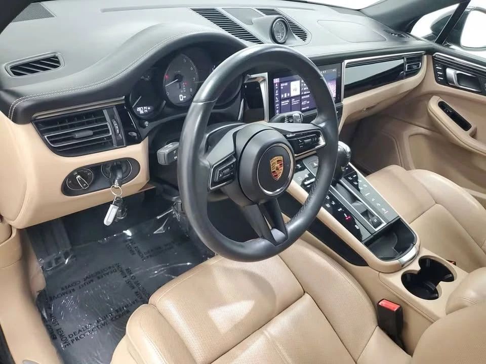 2023 Porsche Macan S - Image 14 of 18