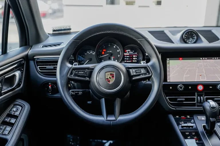 2023 Porsche Macan T - Image 9 of 12