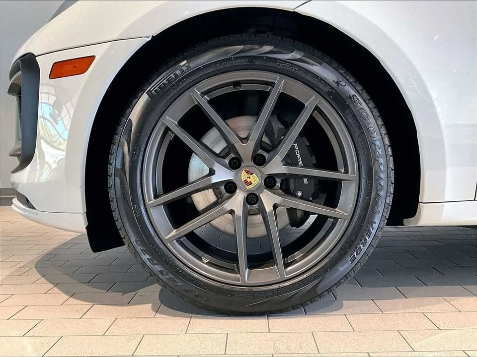 2023 Porsche Macan T - Image 11 of 20