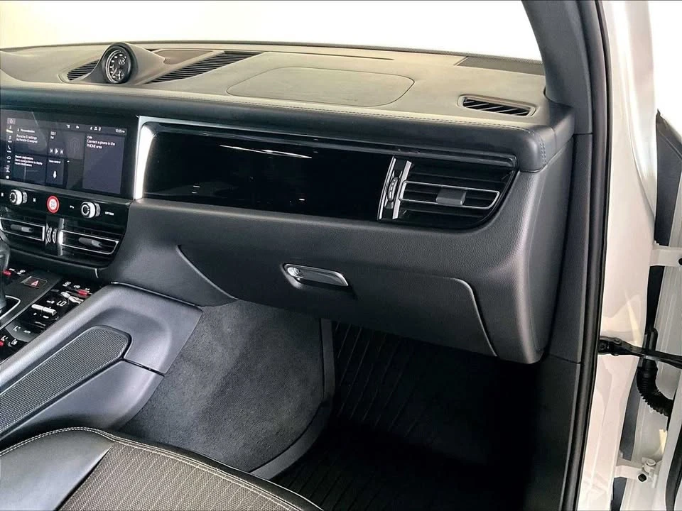 2023 Porsche Macan T - Image 20 of 20
