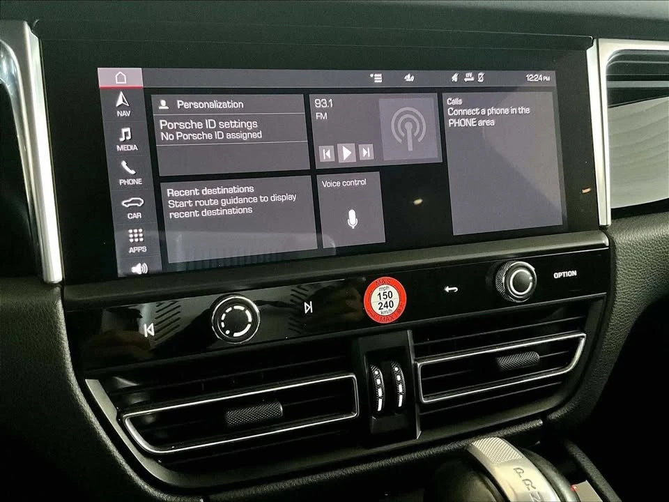 2023 Porsche Macan T - Image 16 of 20