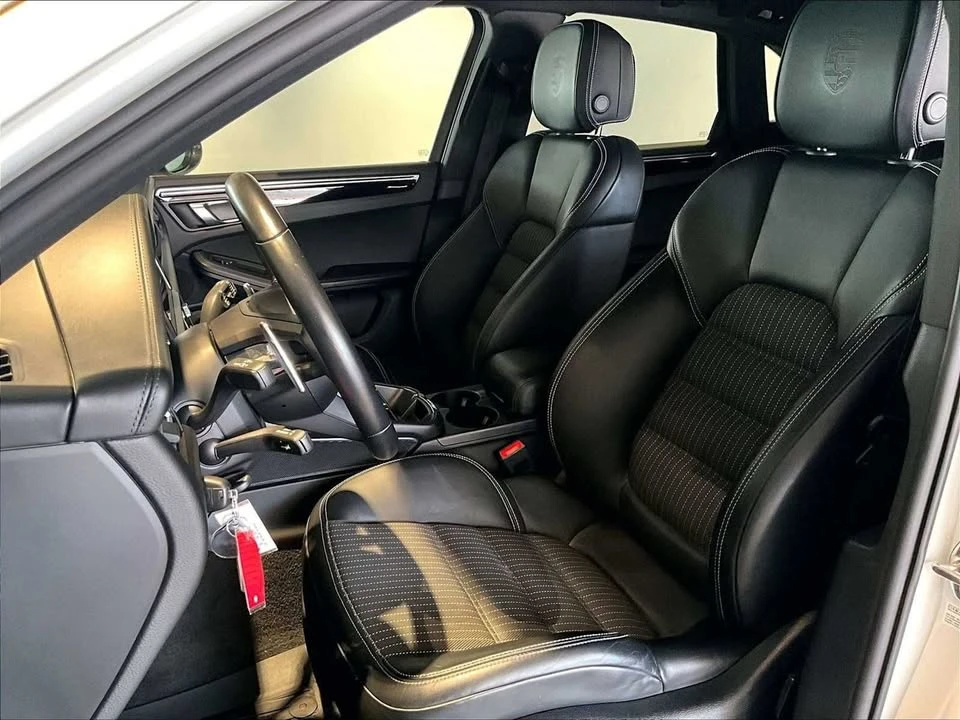 2023 Porsche Macan T - Image 5 of 20