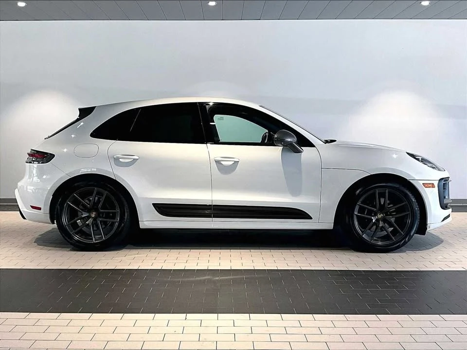 2023 Porsche Macan T - Image 8 of 20