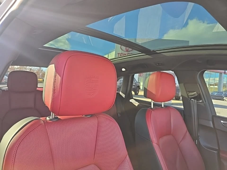 2023 Porsche Macan T - Image 7 of 12