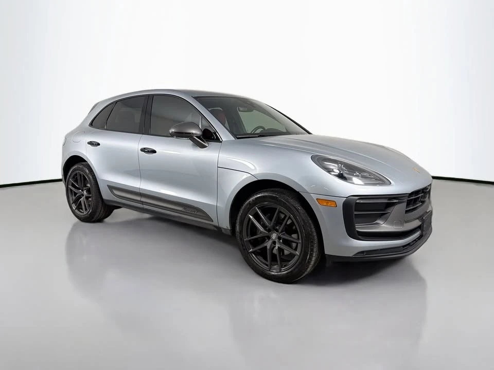 2023 Porsche Macan T - Image 7 of 10