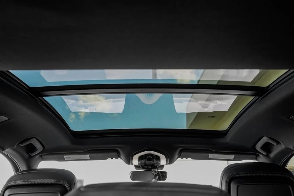 2023 Porsche Macan T - Image 18 of 18