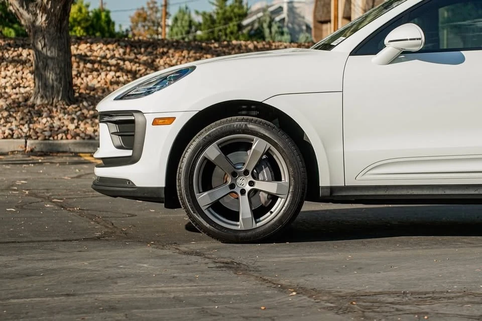 2023 Porsche Macan T - Image 7 of 18