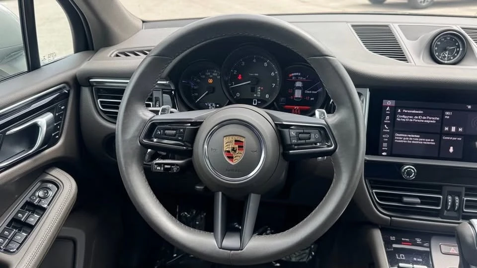 2023 Porsche Macan T - Image 14 of 20
