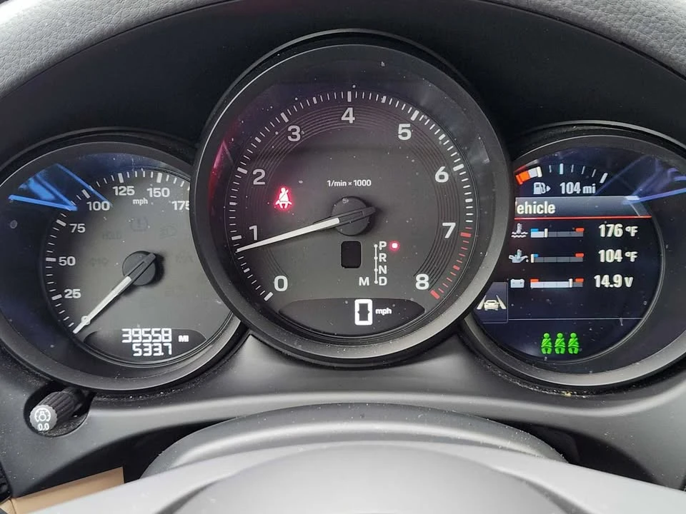 2023 Porsche Macan T - Image 8 of 11
