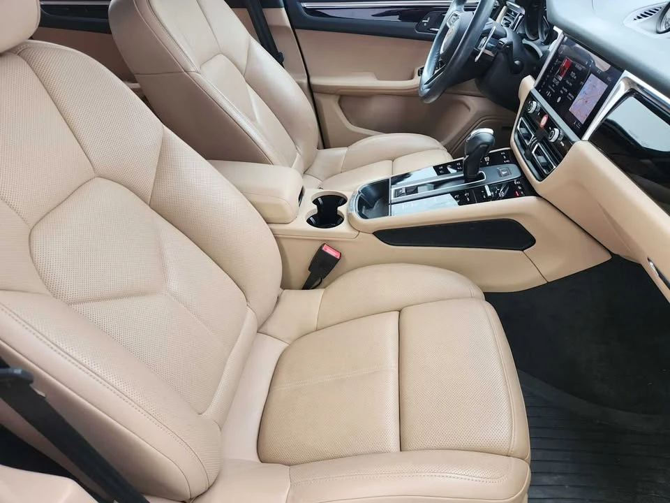 2023 Porsche Macan T - Image 10 of 11