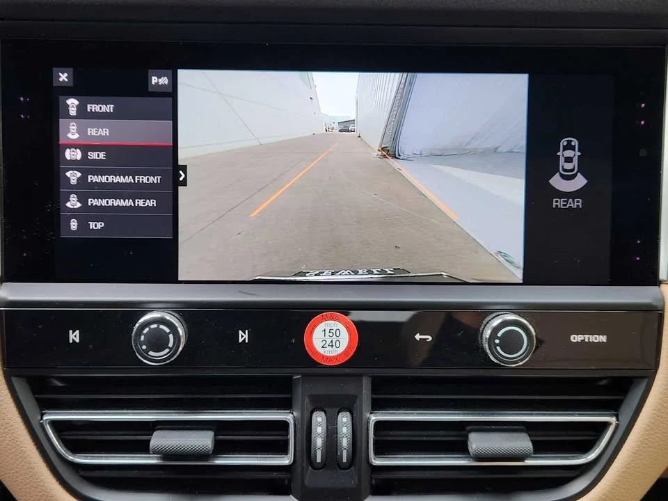 2023 Porsche Macan T - Image 9 of 11
