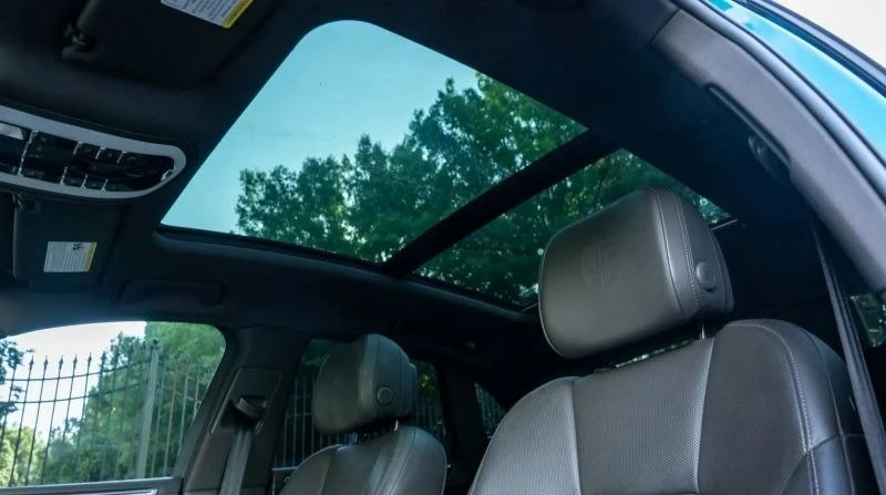 2023 Porsche Macan T - Image 12 of 20