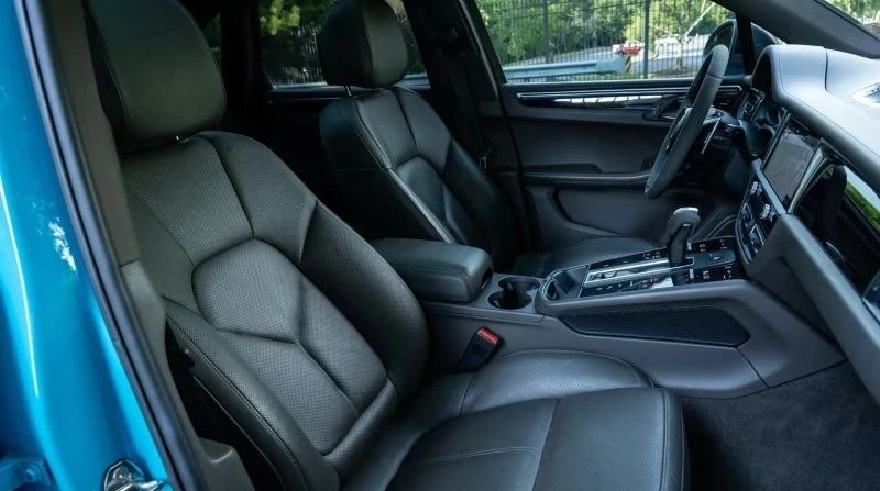 2023 Porsche Macan T - Image 17 of 20