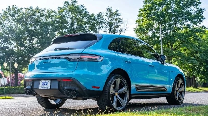 2023 Porsche Macan T - Image 5 of 20