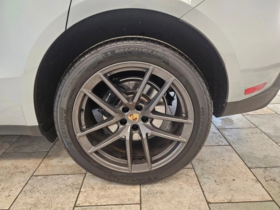 2023 Porsche Macan T - Image 10 of 13