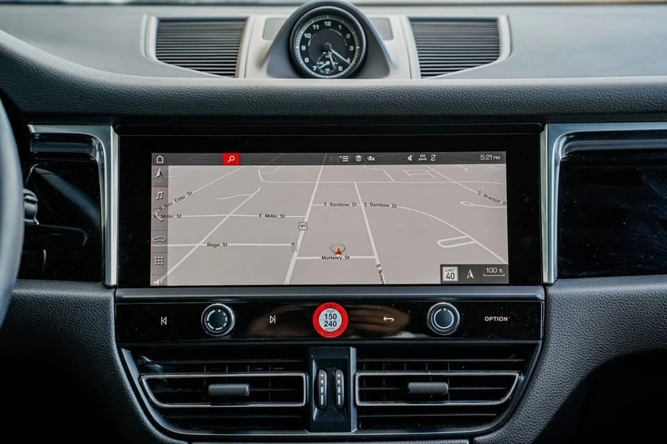 2023 Porsche Macan T - Image 13 of 16
